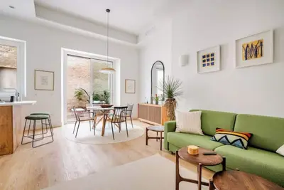 Image de Azahar - Beautiful 1-Bedroom apartment with private patio in Seville’s Old Town.