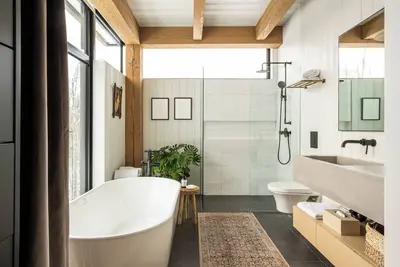 Image de Luxurious Lagom with Private Hot Tub, Ski Access & Free Winter Shuttle