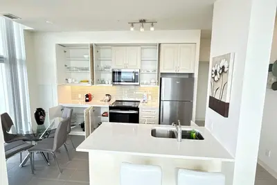 Image de Luxury Penthouse | 2br | 4 Balconies | Parking Included