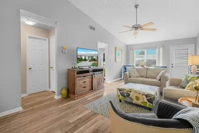 Image de Bright & Airy Sun 'N Lake Golf Course Villa - Perfect for a relaxing getaway