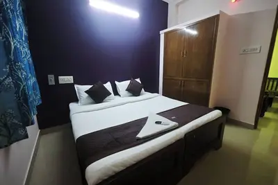 Image de Pleasant 2-bedroom apartment with Ac in the Heart of Chennai Cmbt