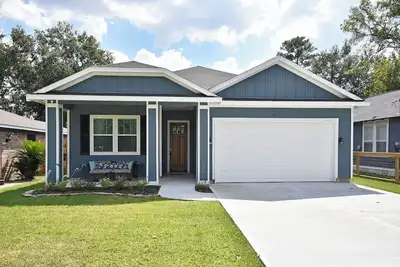 Image de Downtown Tomball-Built in 2025, King Bed, Sleeps 6