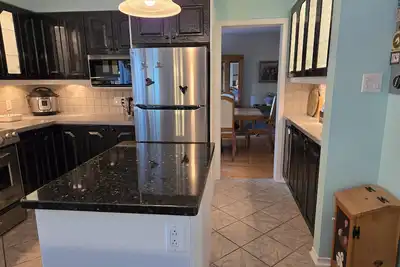 Image de Spacious 4-home near River, Parks, Paths