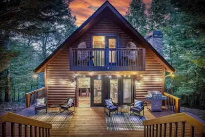 Image de Elevated Mountain Retreat Sauna, Cold Plunge, Hot Tub, Game Room & Fire Pit