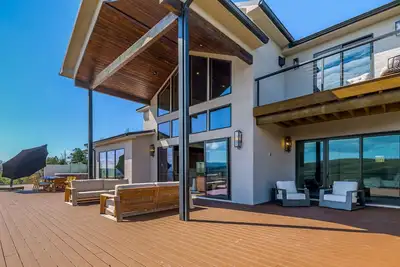 Image de The Overlook at Timberline |Modern Mountain Home + 4 King Suites + Hot Tub + Epic Views