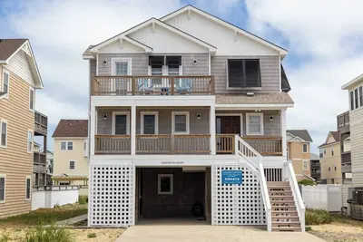 Image de Sebastian by the Sea: Oceanside, Private Pool, Hot Tub, Foosball Table