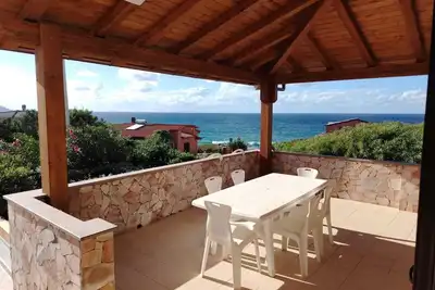 Image de Apartment in villa 30 meters from the sea, with breathtaking view