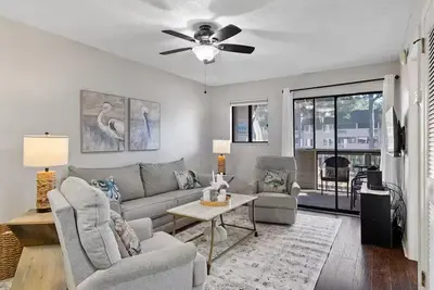 Waterfront resort on Pr Sound!