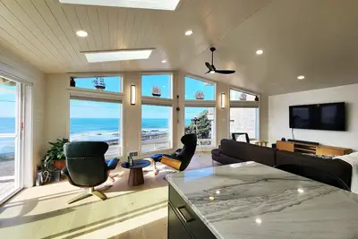 Image de Beautiful Ocean Views! Walk to Everything! Mermaid's Perch