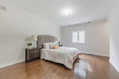 Image de 3 bedroom apartment in North York near highway 404 and Malls