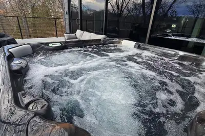 Image de Valentines Special Hot Tub Near Buffalo River