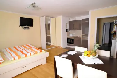 Image de Vacation apartment on Lake Starnberg In the town center, just a few minutes from the lake