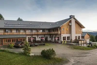 Image de Five-bed room, bathroom, Wc, 1 bedroom - Jufa Hotel Hochrindl***
