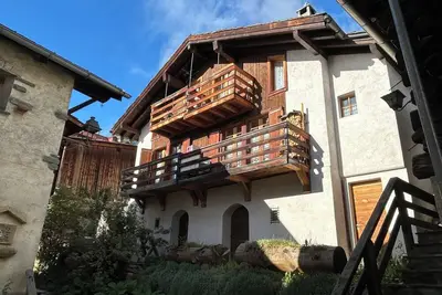 Image de Extérieur : appartement dans un chalet mitoyen (pas indépendant) de 3 pièces avec balcon privatif, e