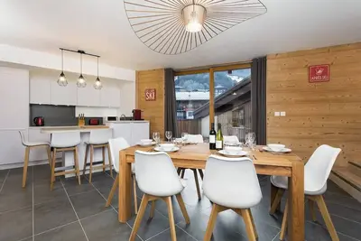 Image de Bienvenue dans notre appartement de luxe, La Poste