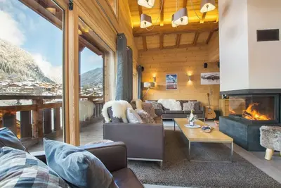 Image de This chalet is a 5 bedroom(s), 5. 5 bathrooms, located in Morzine, Auvergne-Rhône-Alpes.