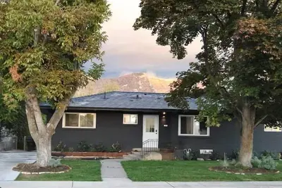 Image de Gather Getaway | 3br 2ba | Pet Friendly | Waffles