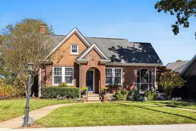 Image de Greer Getaway in Downtown Greer - Close to shopping, restaurants and nightlife!