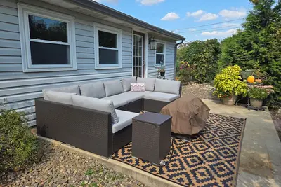 Image de Quiet corner lot w/fruit trees & gardens! Just 10mins-Hershey, 25mins-Hburg!