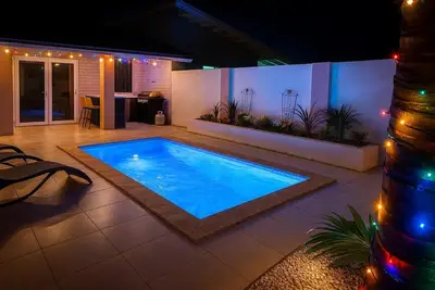 Image de Exclusive Couples Escape – Private Pool, Tropical Patio & Bbq Bar