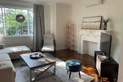 Image de Charming Apartment in Ndg