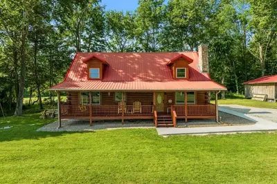 Image de Stunning Cabin with Hot-tub, Fire Pit and Games in Stanton, Kentucky