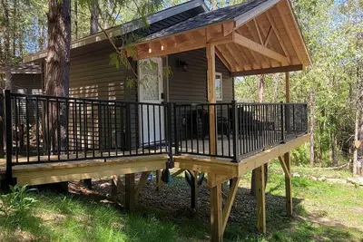 Image de Rustic Tree House with Woodland Valley Views in Elba, Minnesota