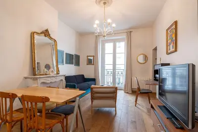 Image de Parisian Elegance – Refined 1br in Le Marais