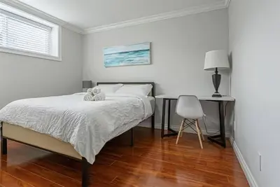 Image de Bright & Cozy 2-Bedroom/Private Entrance