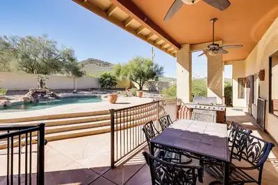 Image de Groups Welcome! Home w/ Pool + Patio in N Phoenix