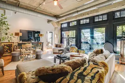 Image de Pet Friendly: Walk to Uic Campus & Train!