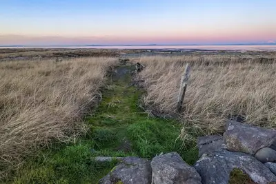 Image de Amazing Duplex With Water & Mountain Views, Private Hot Tubs & Beach Access!