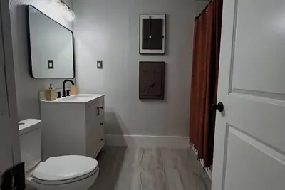 Image de Impeccable 3br Home Mins to Iu Health & Downtown