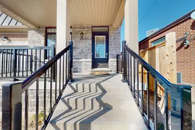 Image de New custom built 3 Bdr house in Toronto