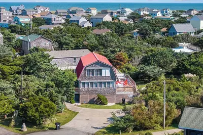 Image de Charming dog-friendly cottage w/ Hot Tub, Smart TVs, Community Pool & Pickleball