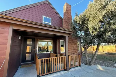 Image de 1. 4 miles from Anschutz Medical Campus & Children's Hospital Cozy 2br Home