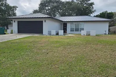 Image de 4 Bedroom 2 Bath Modern Remodeled House in Clearwater Florida