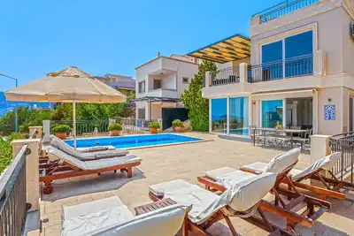 Image de Sea views, pool, and room for everyone at Villa Vanilla, Kalkan