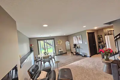 Image de Spacious 4-bedroom house in peaceful neighborhood 10min from Mayo Clinic.