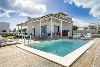 Image de Maison de vacances privée avec climatisation, Wifi, piscine privée, Tv, terrasse, vue panoramique