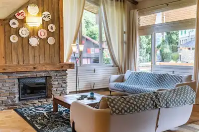 Image de Appartement élégant avec balcon 5 pièces/2 chambres – Centre de Megève