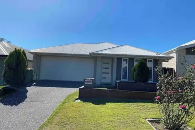 Image de 4 Bed House, Master with ensuite A/C and King bed