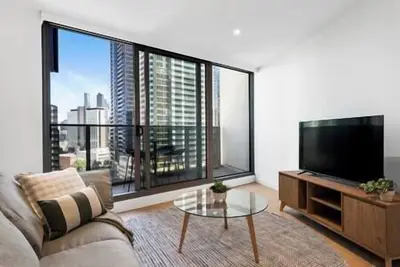 Image de City Center Apt w/ Separate Office & Lovely Views