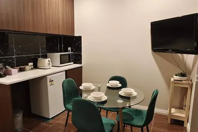 Image de Private Modern 2 bedroom Unit in Central Albany