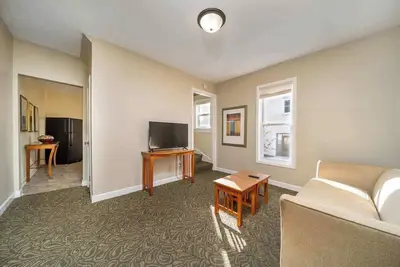 Image de Cozy 2br Duplex – Long-Term Stays Welcome