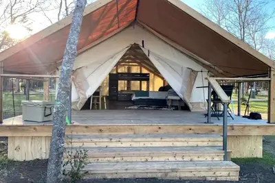 Image de Charming Lake Bastrop Camping Retreat in Texas