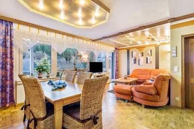 Image de Appartement 'Obergeschoss' avec balcon