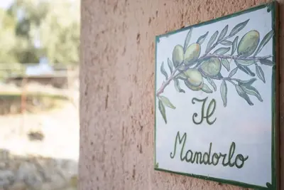 Image de It consists of a large living room with kitchenette, a double bedroom, a twin bedroom and a single b