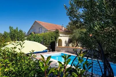 Image de Maison de vacances à Krkovic avec grande piscine