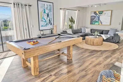 Image de Elegant Hillside Estate | Heated Pool+Sunset Views